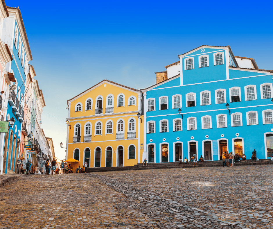 bunte häuser in brasilien